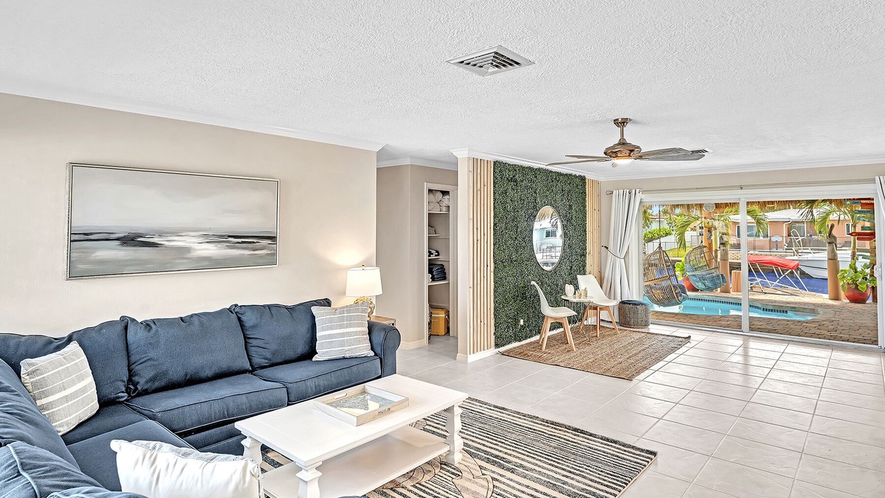 Photo of Livingroom in Garden Isles
