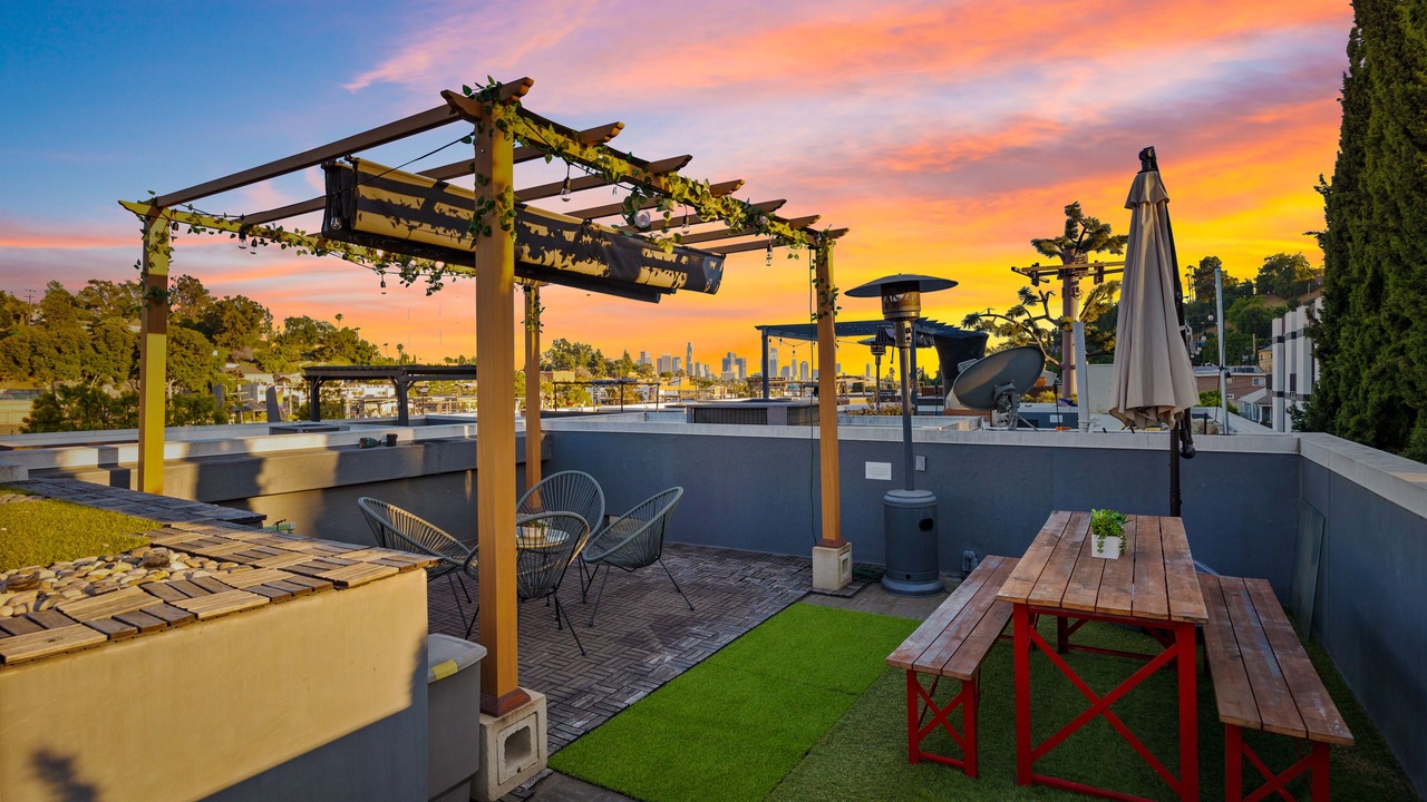 Photo of Outdoor in Silver Lake