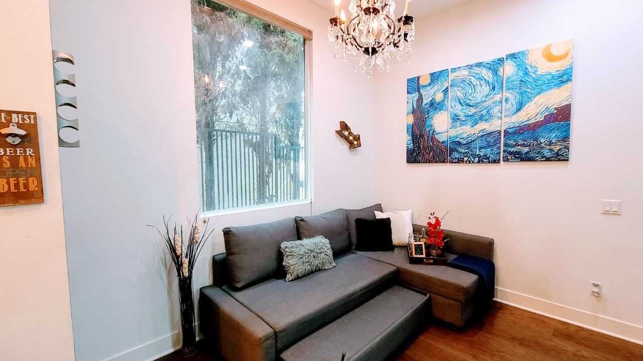 Photo of Livingroom in Silver Lake