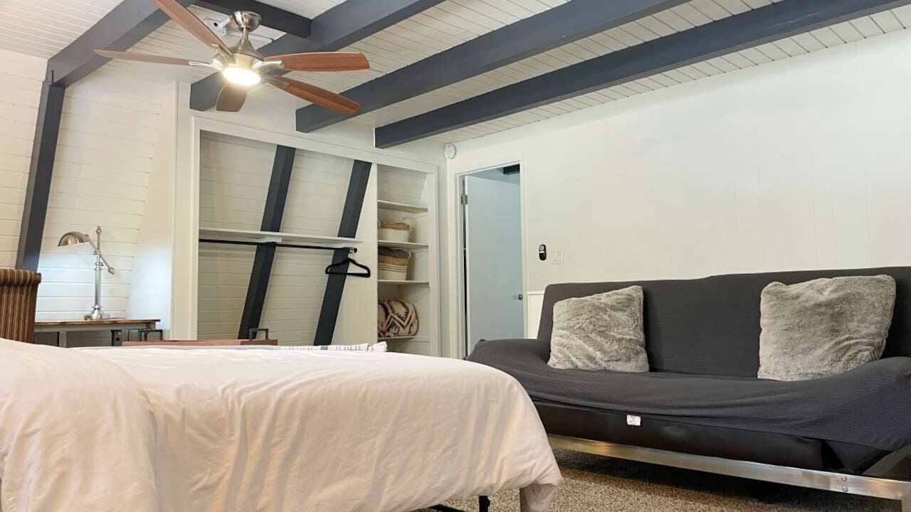 Photo of Bedroom in Wrightwood