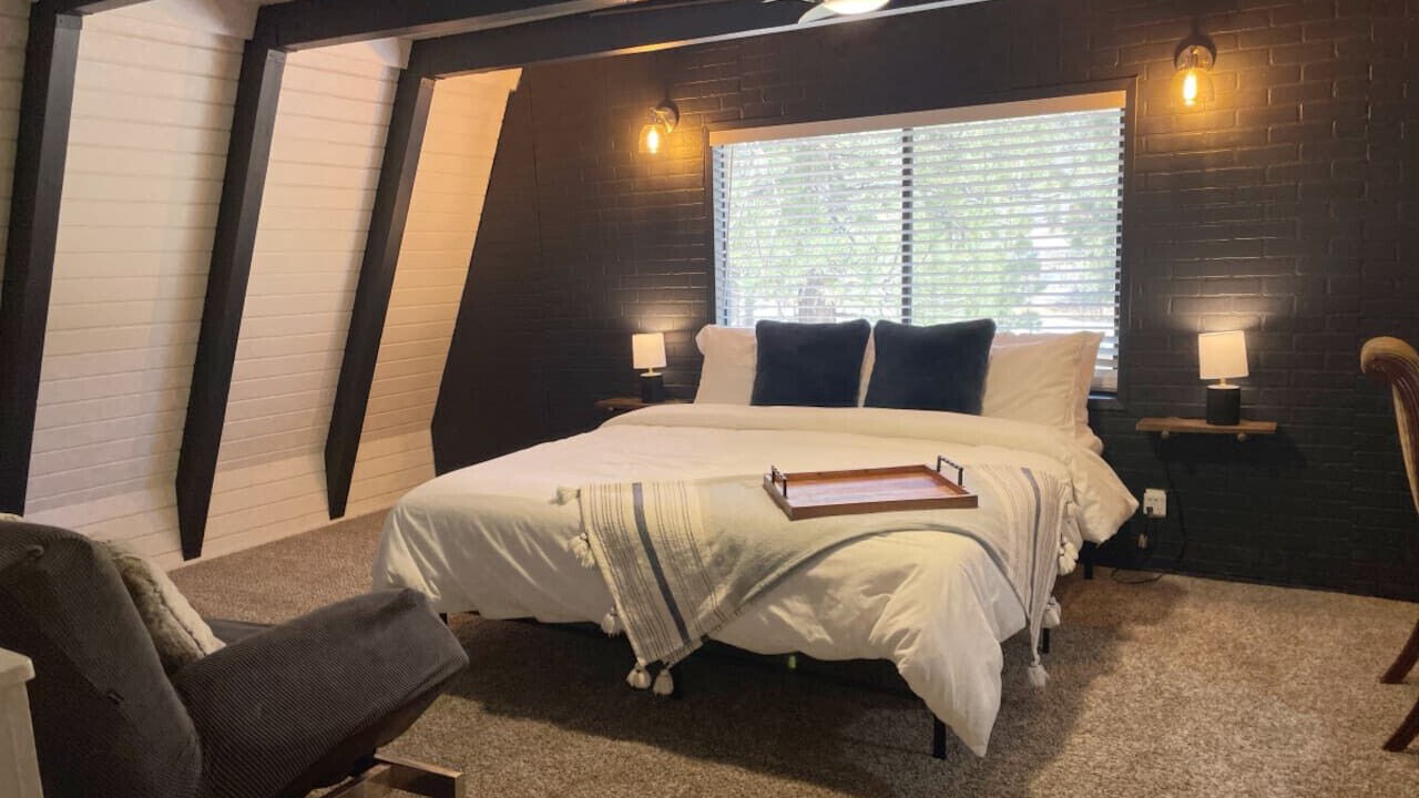 Photo of Bedroom in Wrightwood