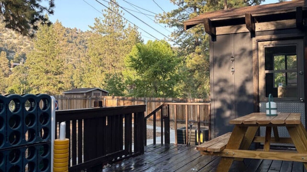 Photo of Patio Balcony in Wrightwood