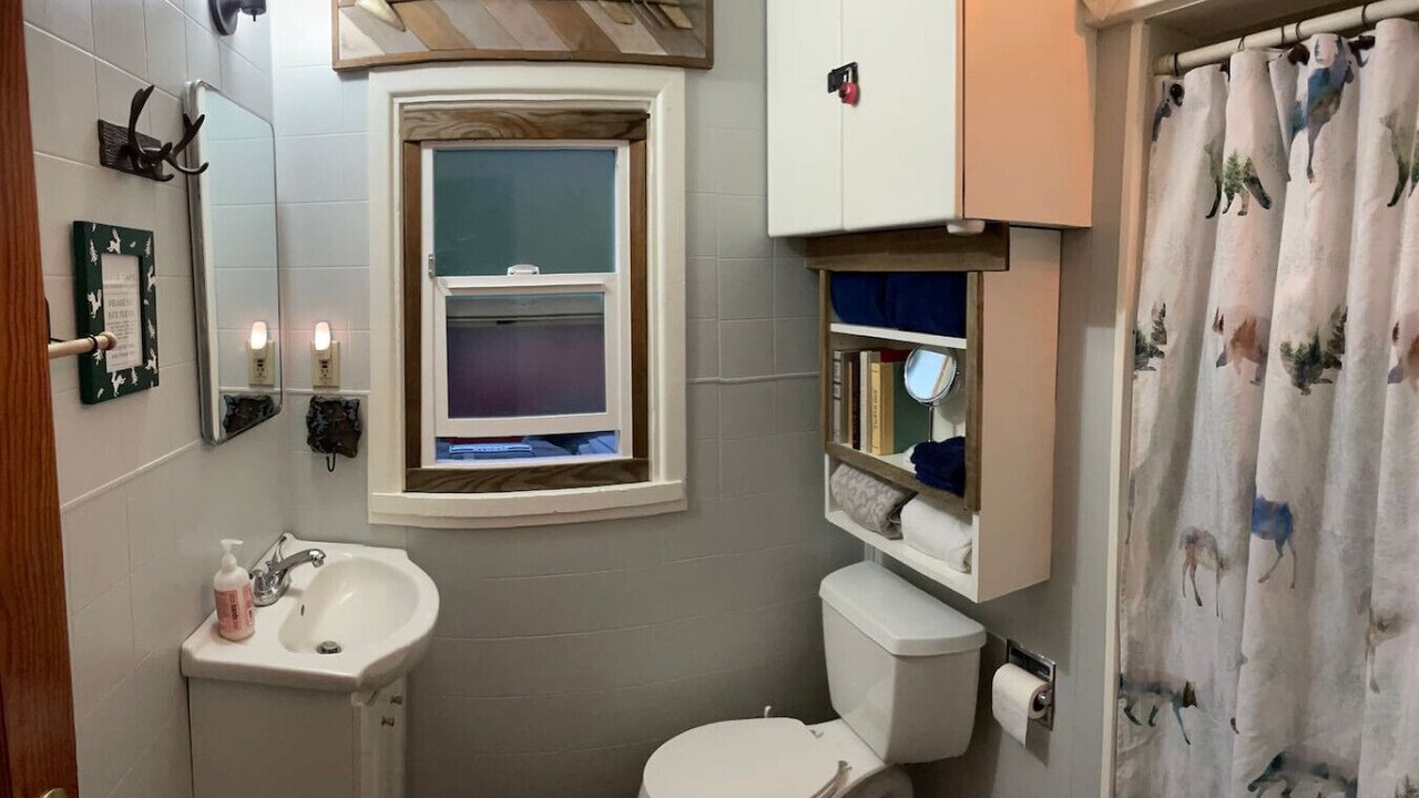Photo of Bathroom in Wrightwood