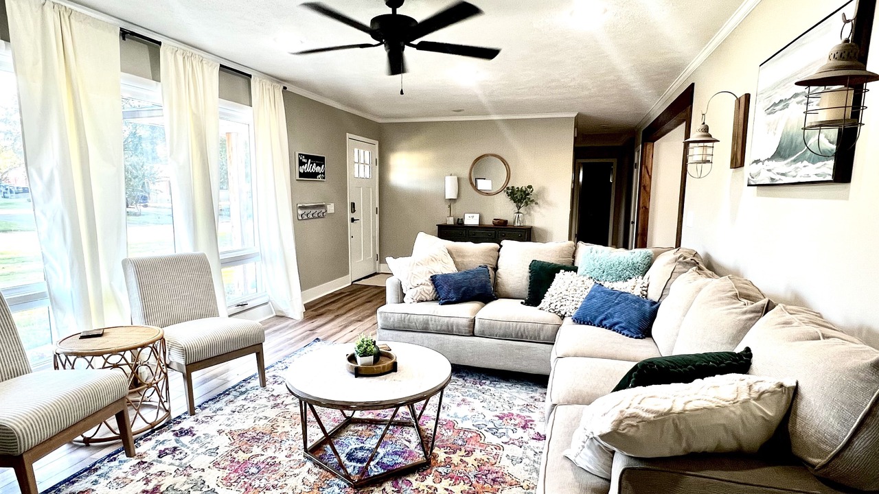 Photo of Livingroom in Starkville