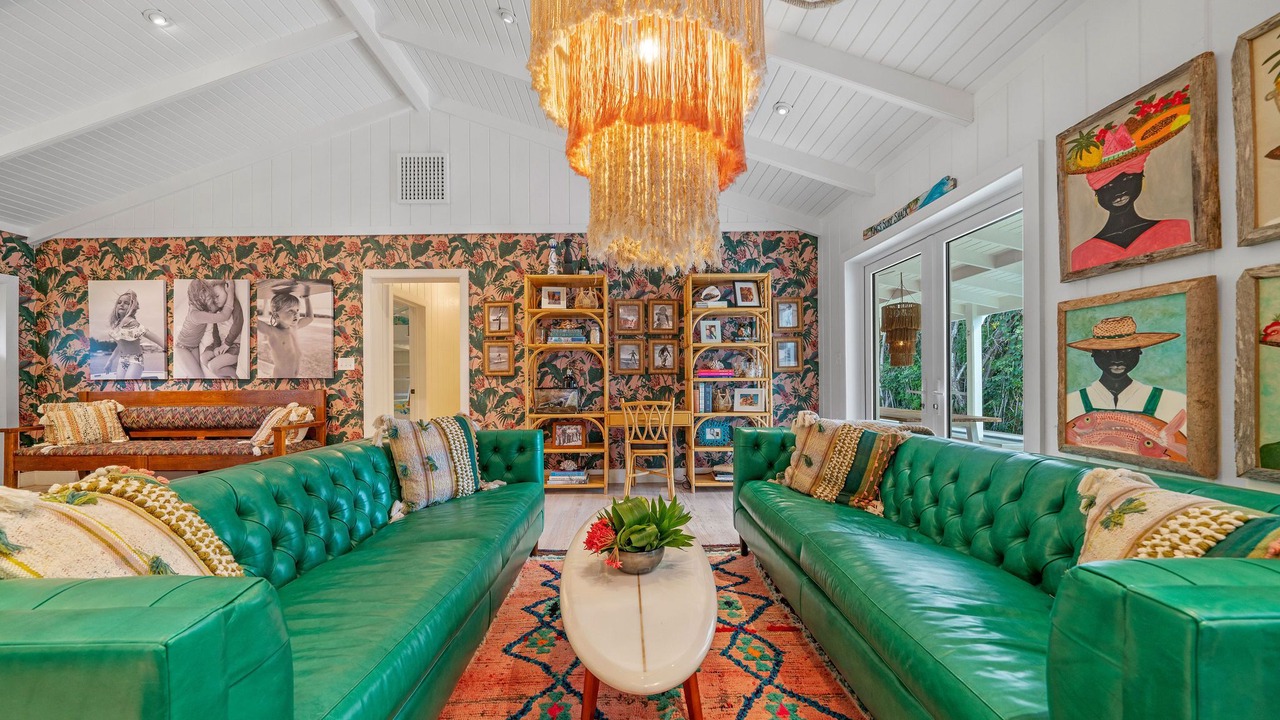 Photo of Livingroom in Dunmore Town