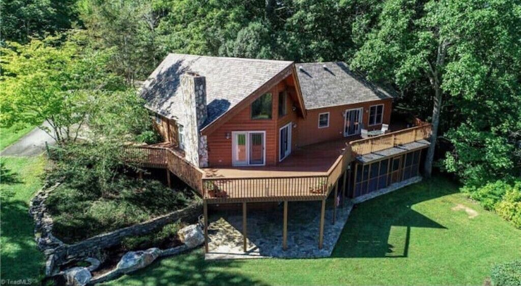 Photo of Outdoor in Pinnacle