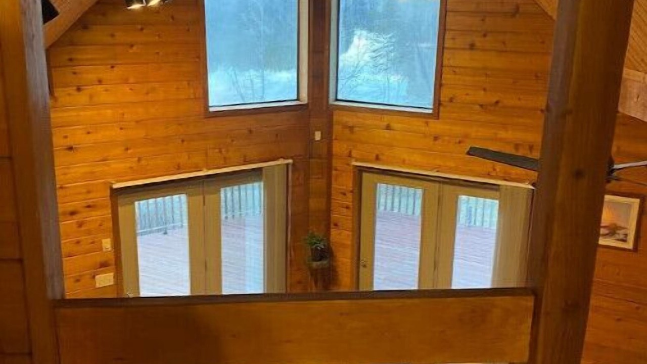 Photo of Livingroom in Pinnacle