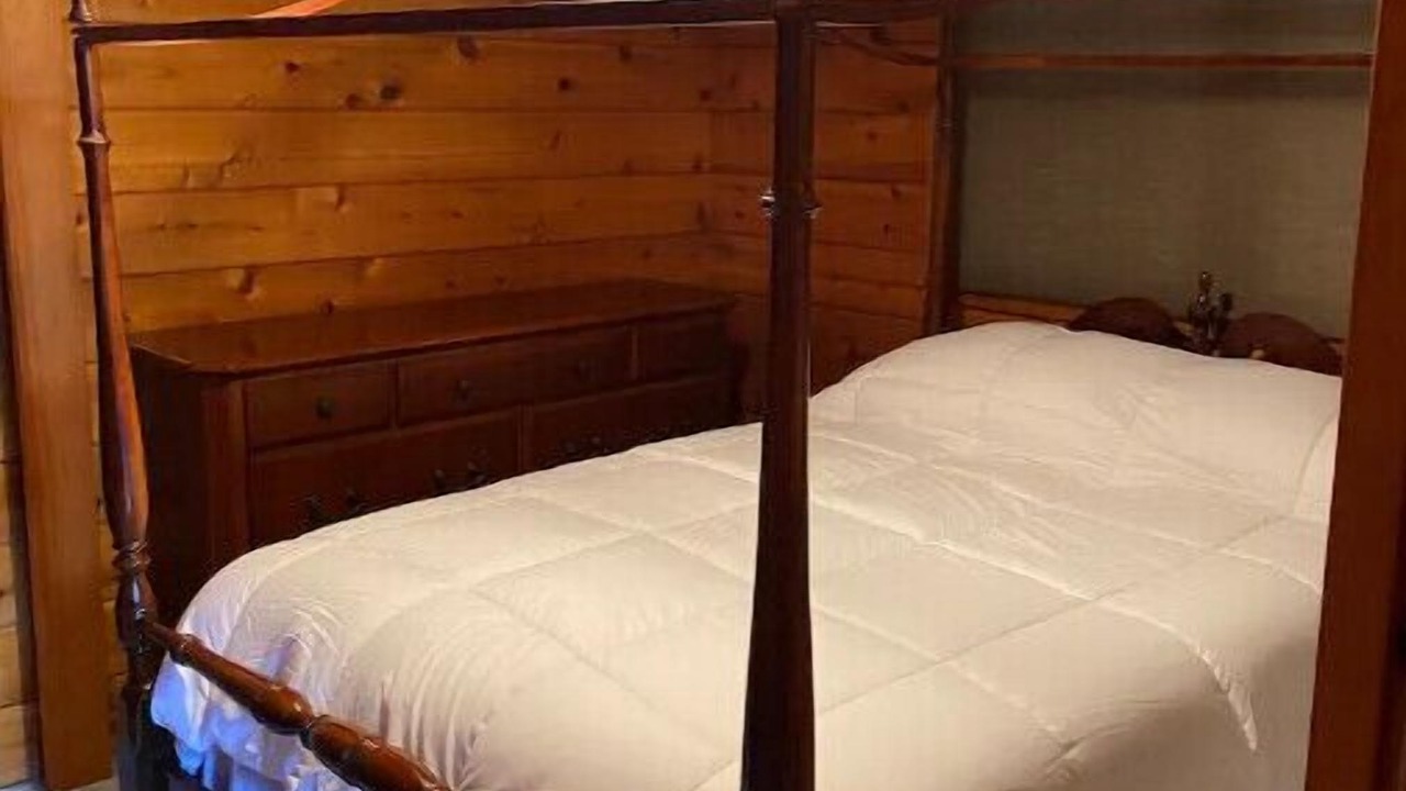 Photo of Bedroom in Pinnacle