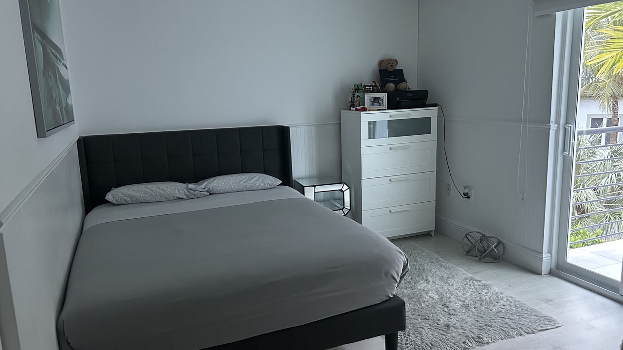 Photo of Bedroom in Key Biscayne