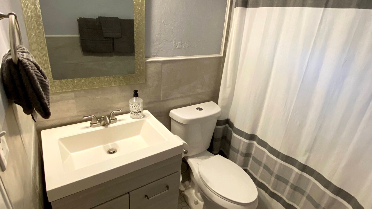Photo of Bathroom in Estate Pearl
