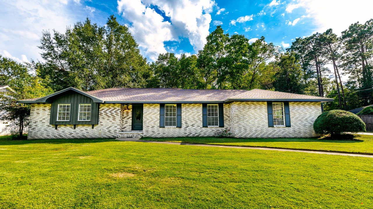 Photo of Outdoor in Hattiesburg