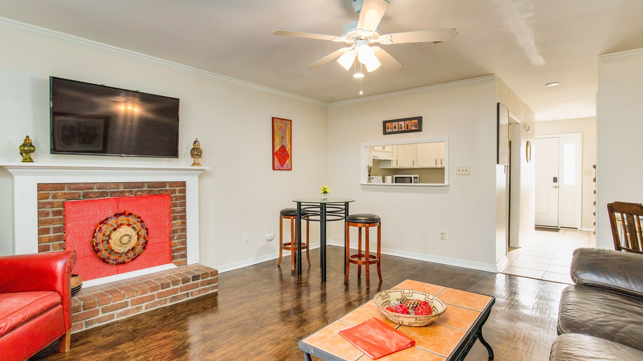 Photo of Livingroom in Southeast Pensacola