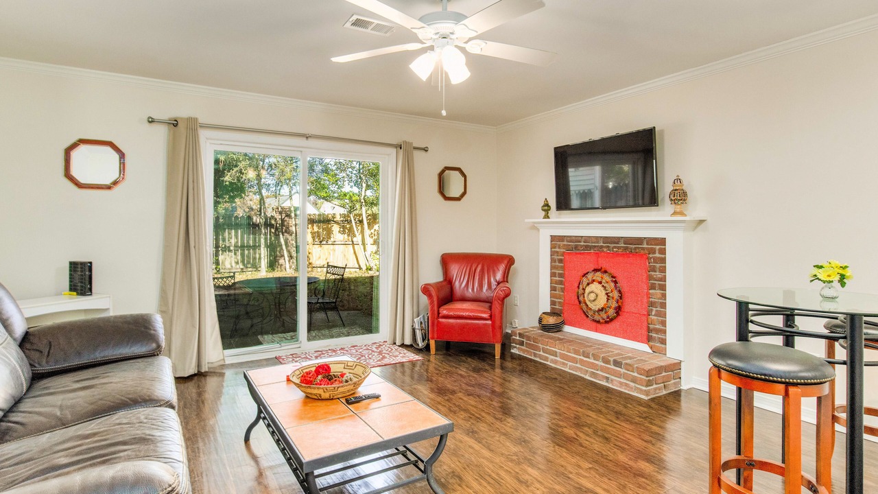 Photo of Livingroom in Southeast Pensacola