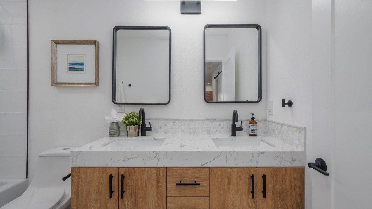 Photo of Bathroom in Mid City