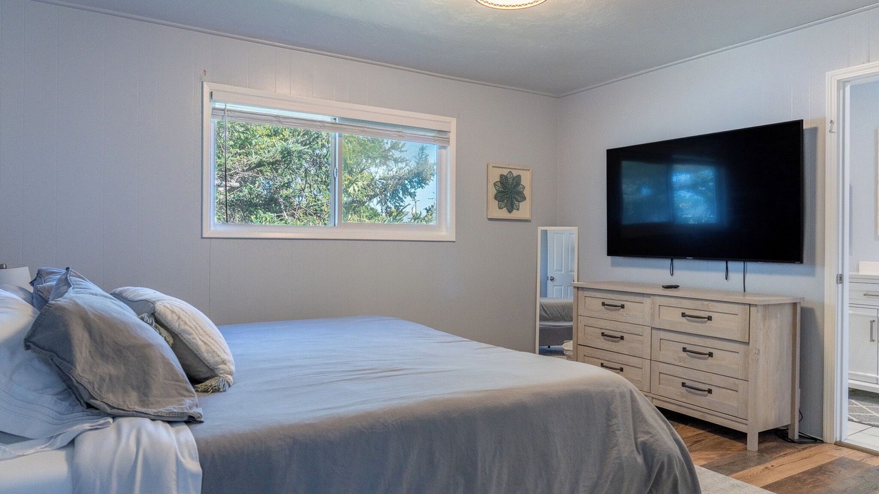 Photo of Bedroom in Crescent City North