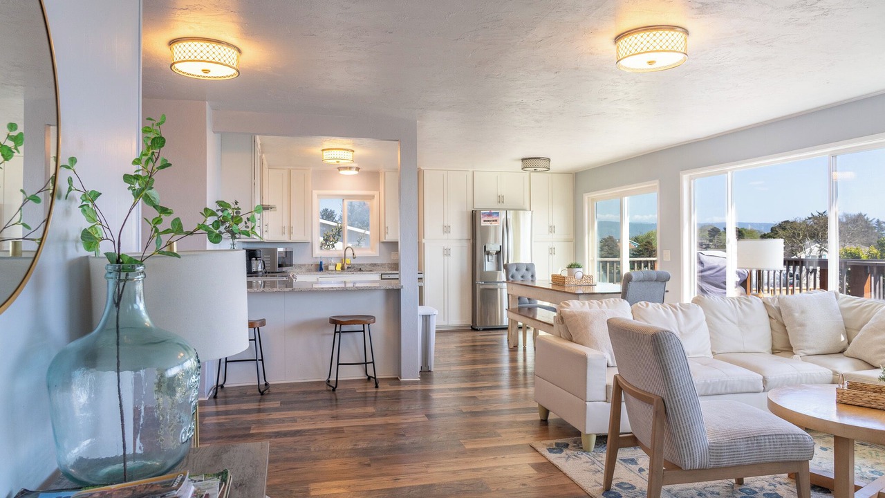 Photo of Livingroom in Crescent City North
