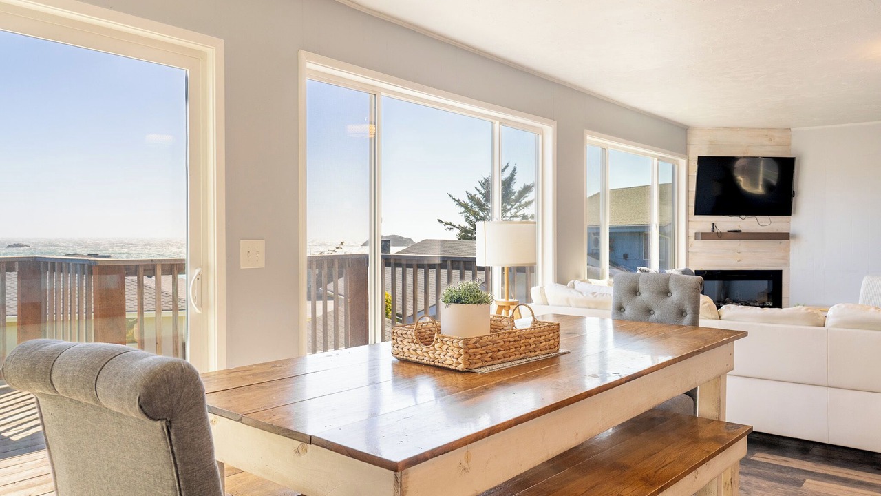 Photo of Livingroom in Crescent City North