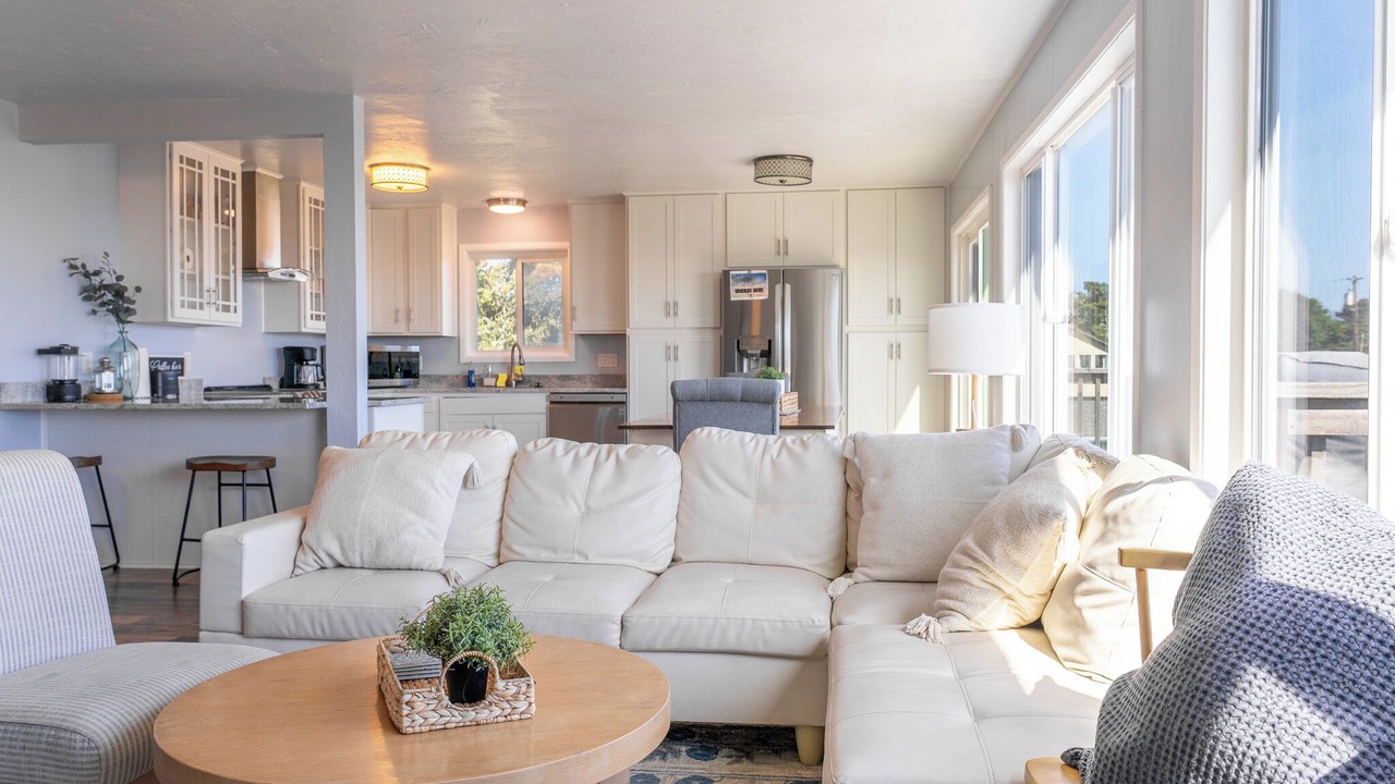 Photo of Livingroom in Crescent City North