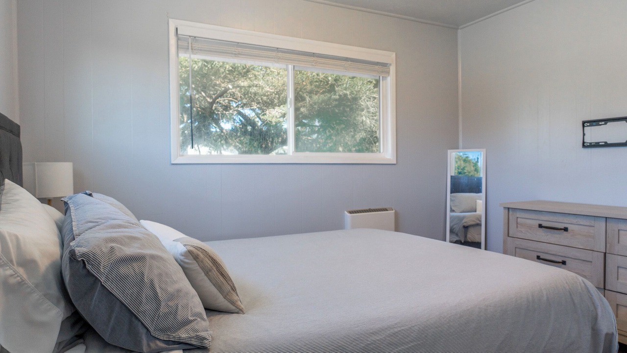 Photo of Bedroom in Crescent City North