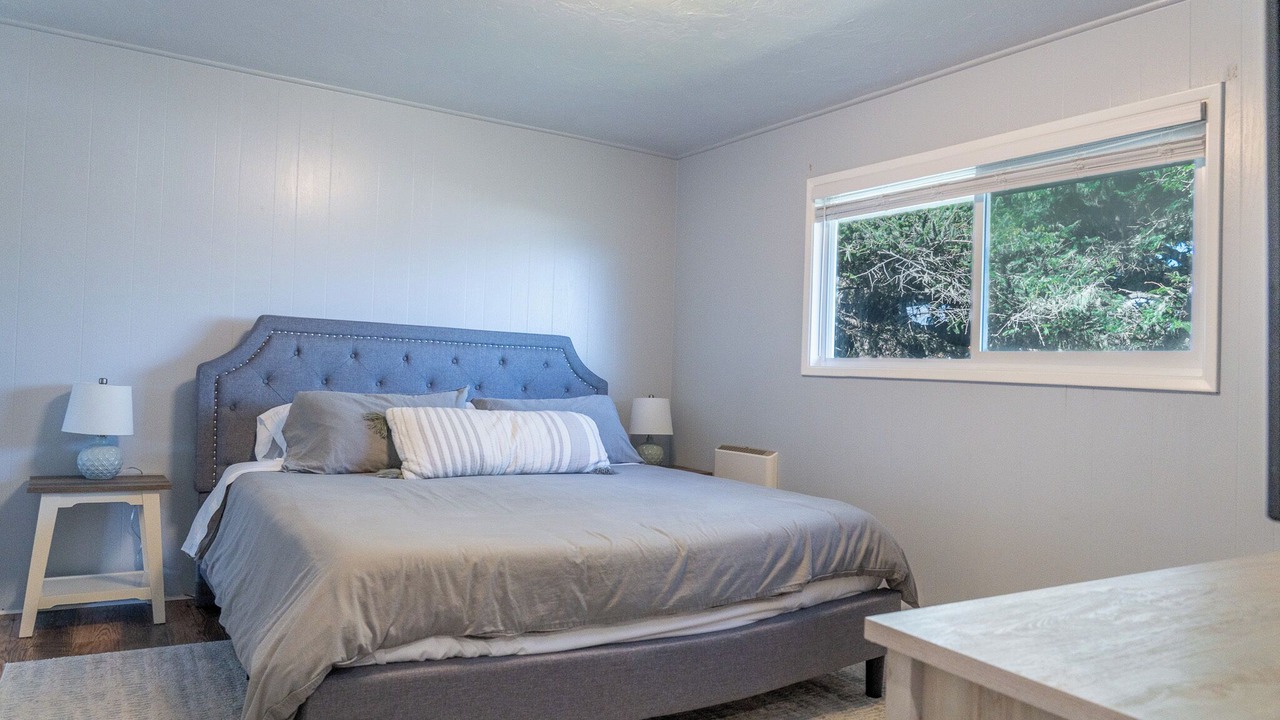 Photo of Bedroom in Crescent City North