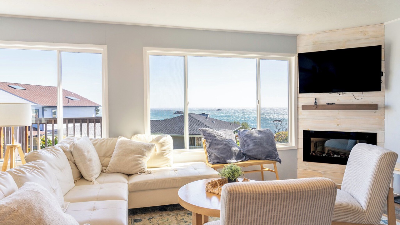 Photo of Livingroom in Crescent City North