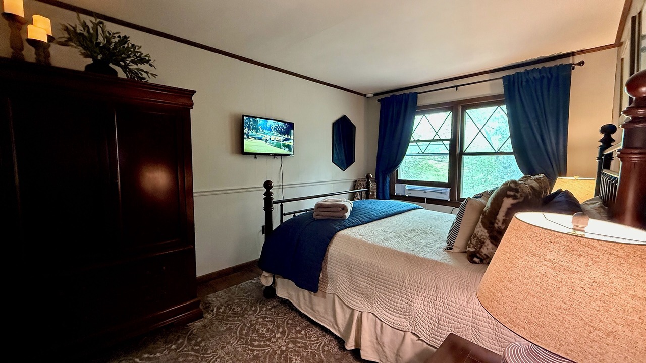 Photo of Bedroom in Charter Hills