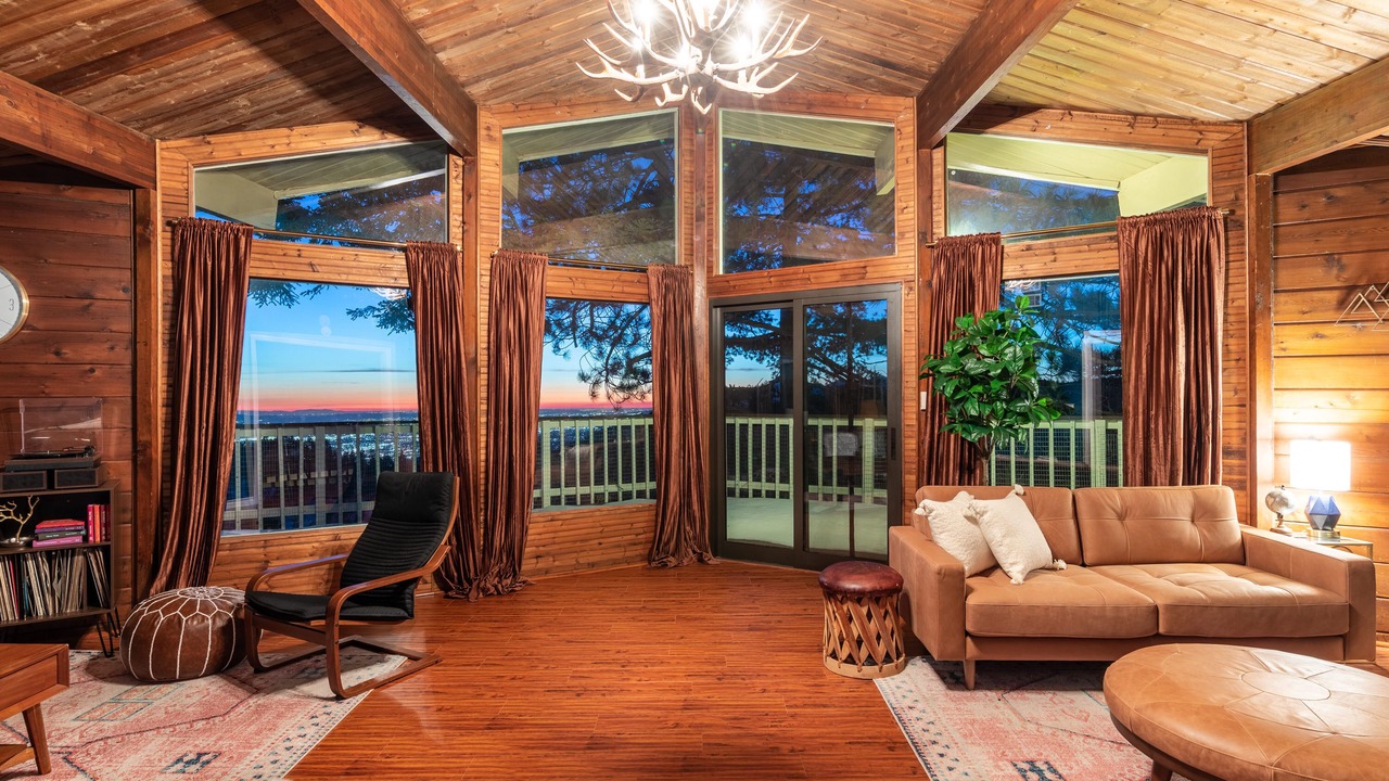 Photo of Livingroom in Running Springs