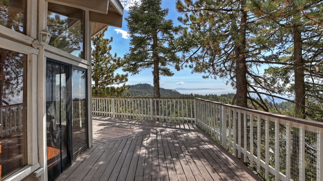 Photo of Patio Balcony in Running Springs