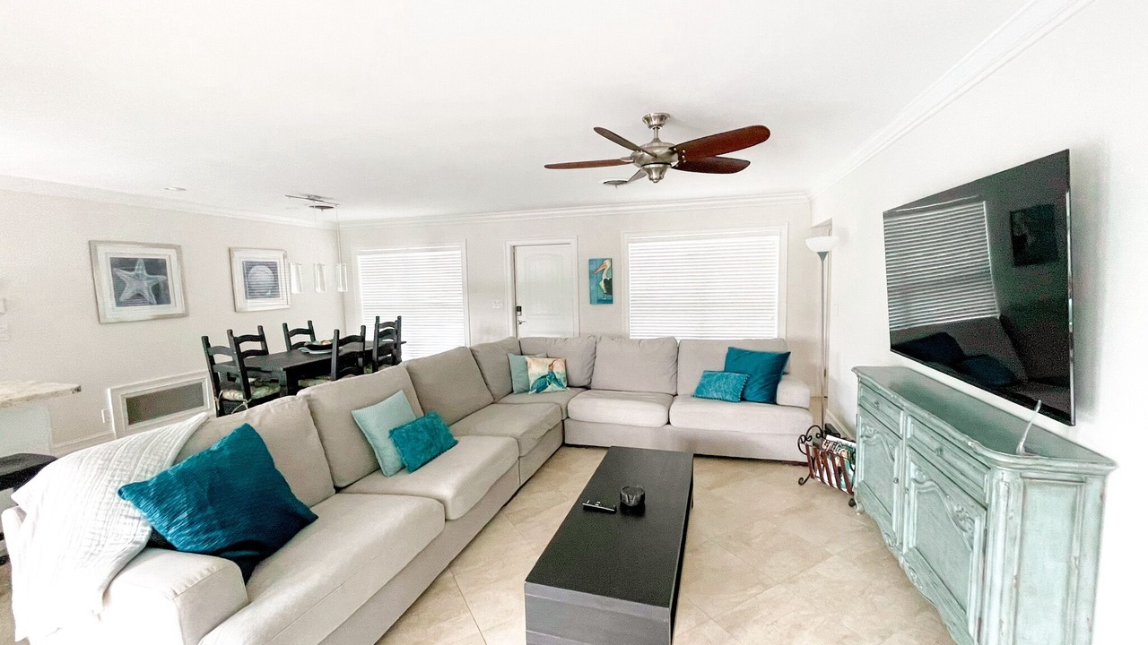 Photo of Livingroom in Lighthouse Point