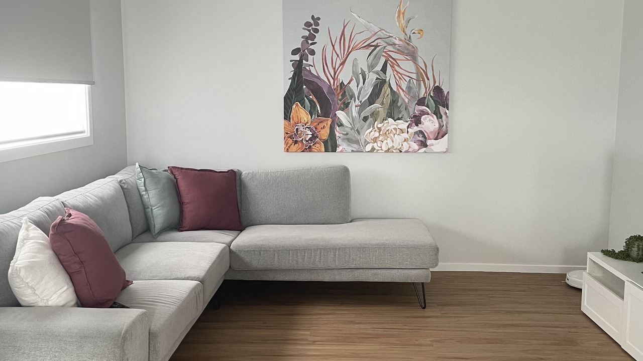 Photo of Livingroom in Indented Head
