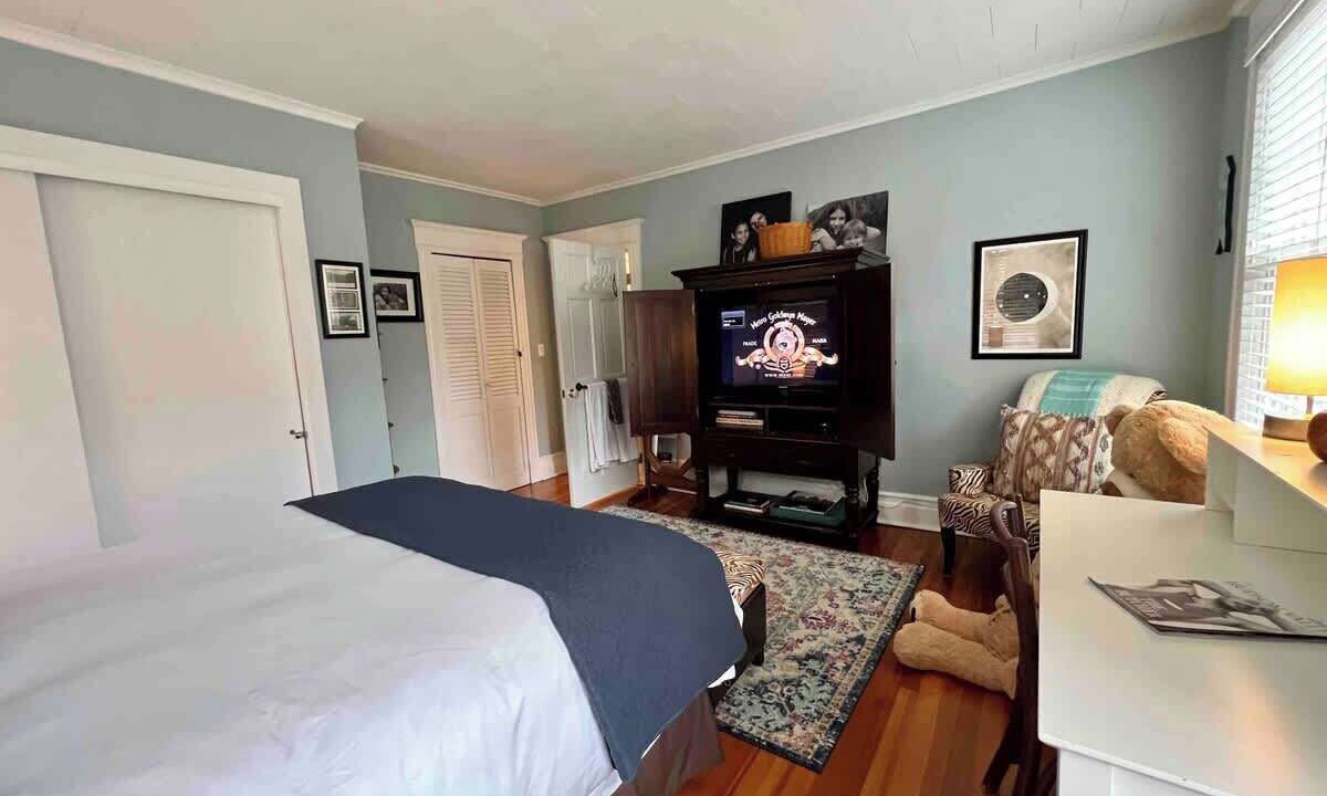 Photo of Bedroom in Firthcliffe