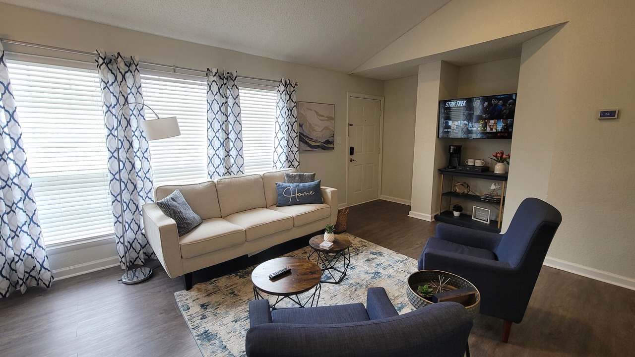 Photo of Livingroom in Auburn