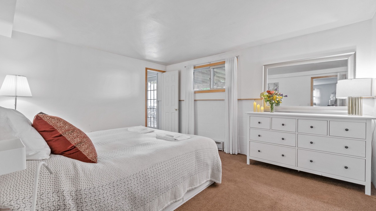 Photo of Bedroom in Town of Lloyd