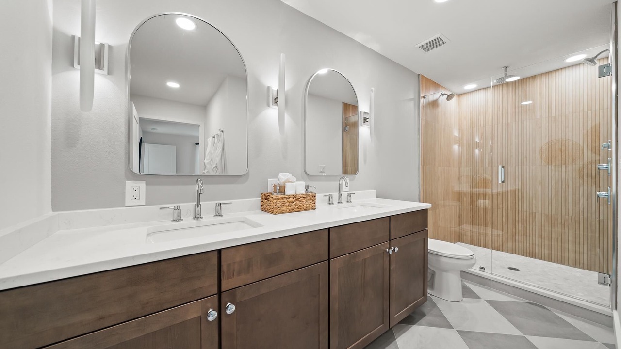Photo of Bathroom in Venetian Way