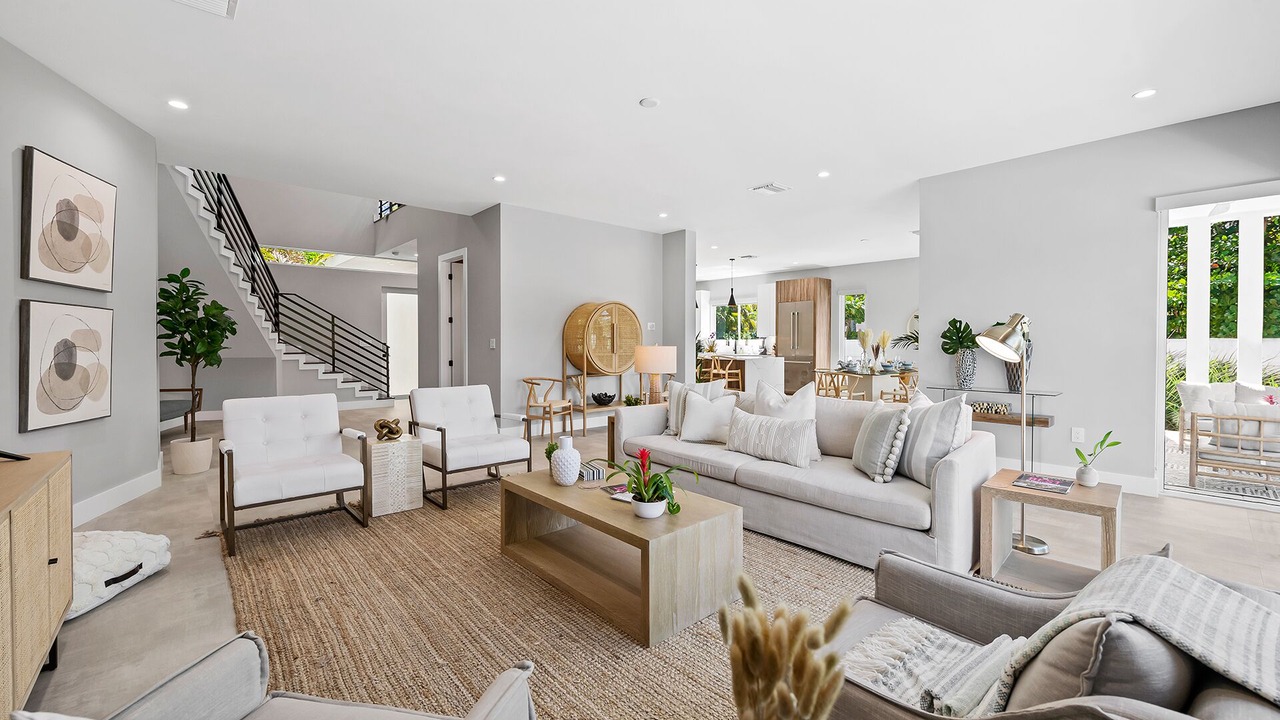 Photo of Livingroom in Middle River Terrace