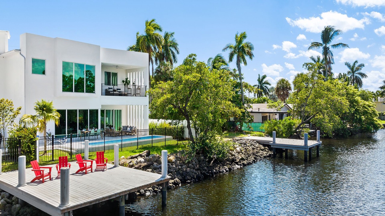 Photo of Outdoor in Middle River Terrace