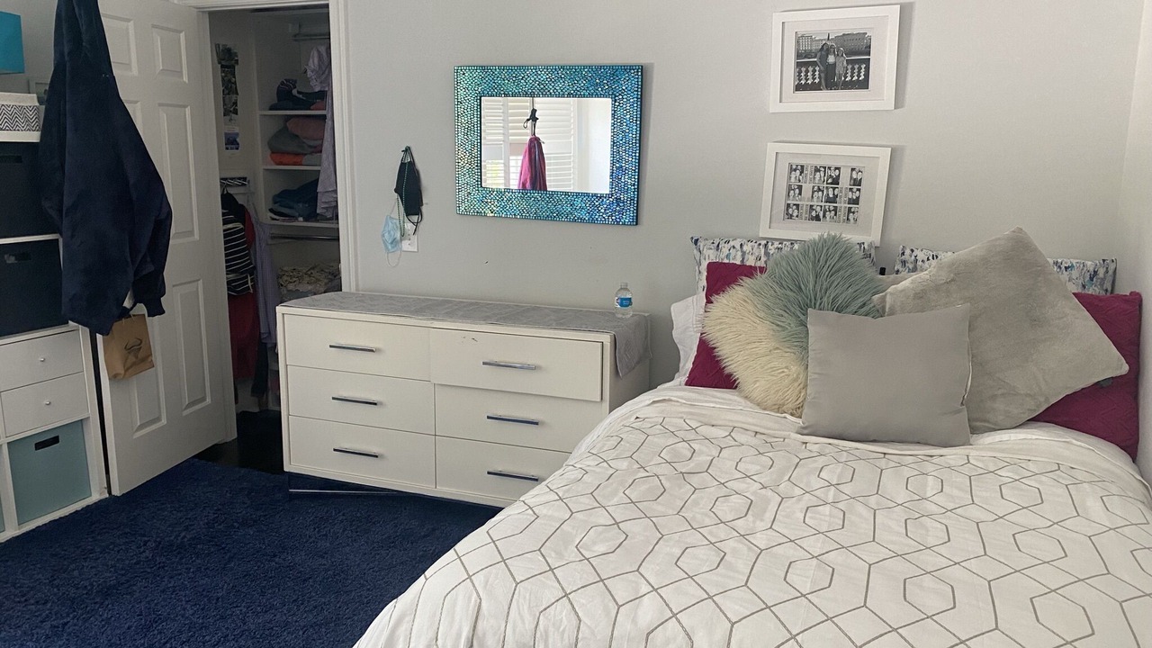 Photo of Bedroom in Cos Cob