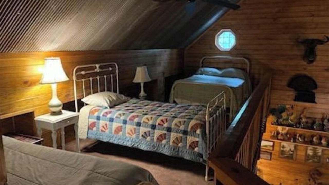 Photo of Bedroom in Coffeeville