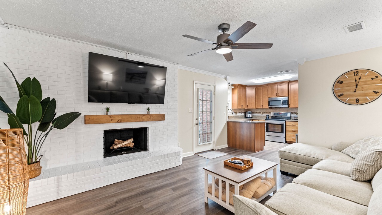 Photo of Livingroom in West Pensacola