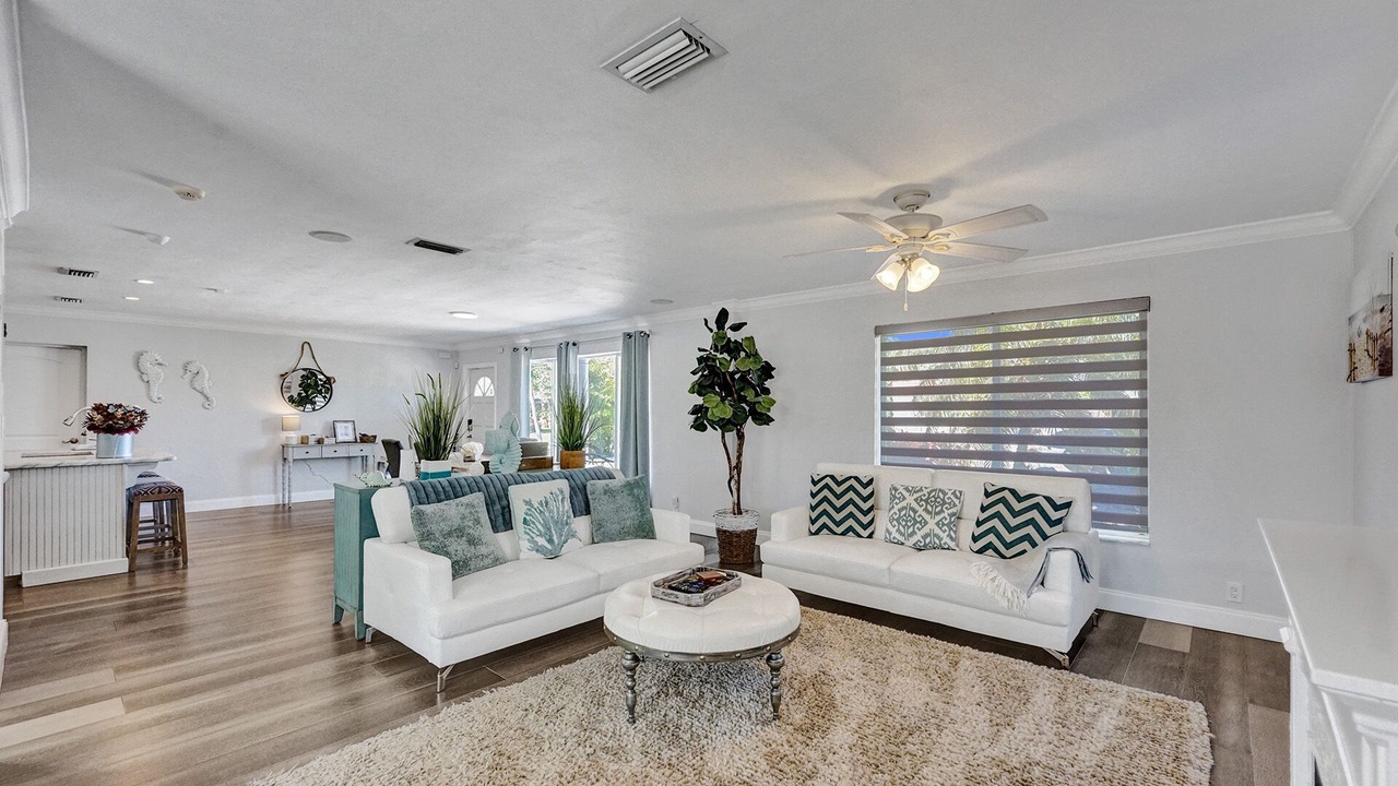 Photo of Livingroom in Deerfield Beach