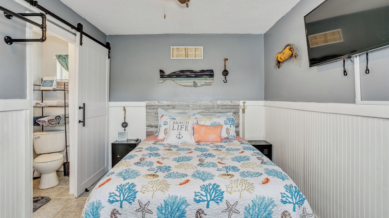 Photo of Bedroom in Ono Island