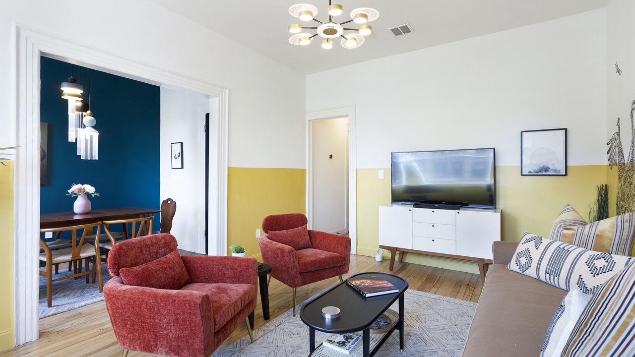 Photo of Livingroom in McGinley Square