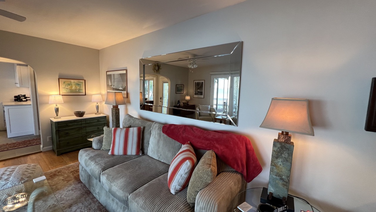 Photo of Livingroom in Town of Benton