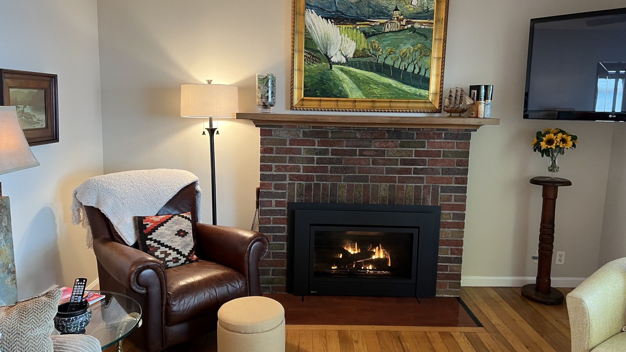 Photo of Livingroom in Town of Benton