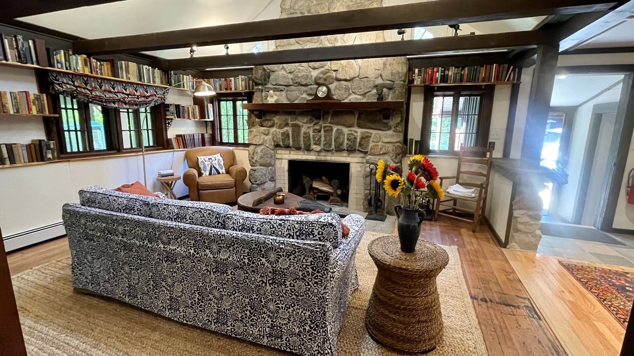 Photo of Livingroom in Wallkill