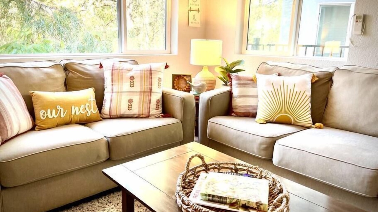 Photo of Livingroom in Apple Hill