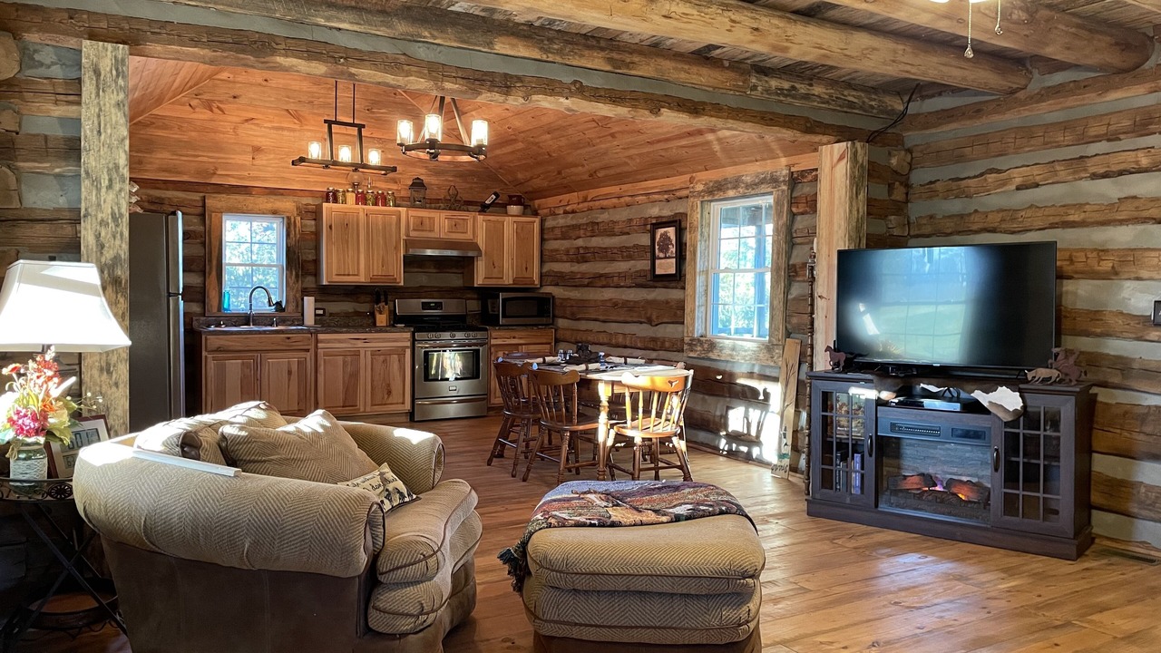 Photo of Livingroom in State Road