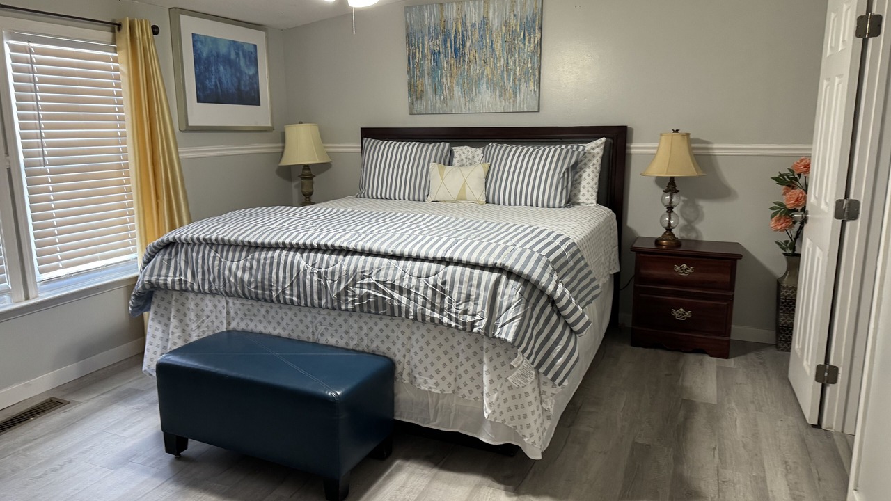Photo of Bedroom in Cave Spring