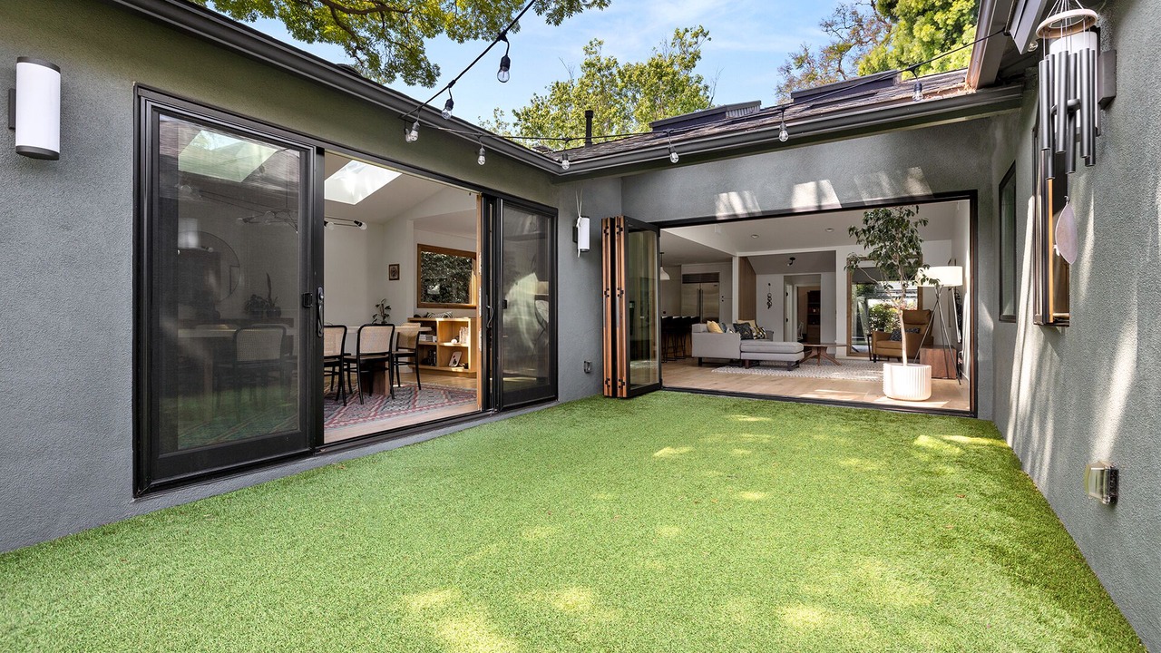 Photo of Patio Balcony in Mar Vista