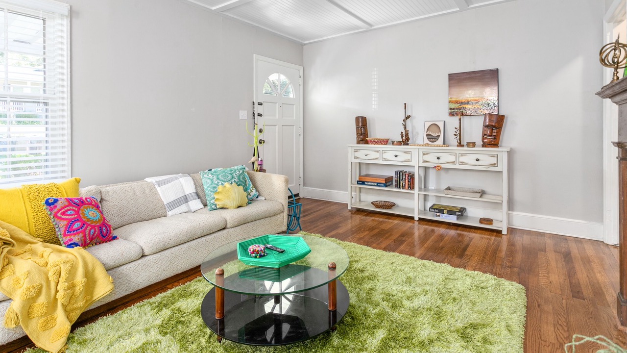 Photo of Livingroom in Old Irving Park